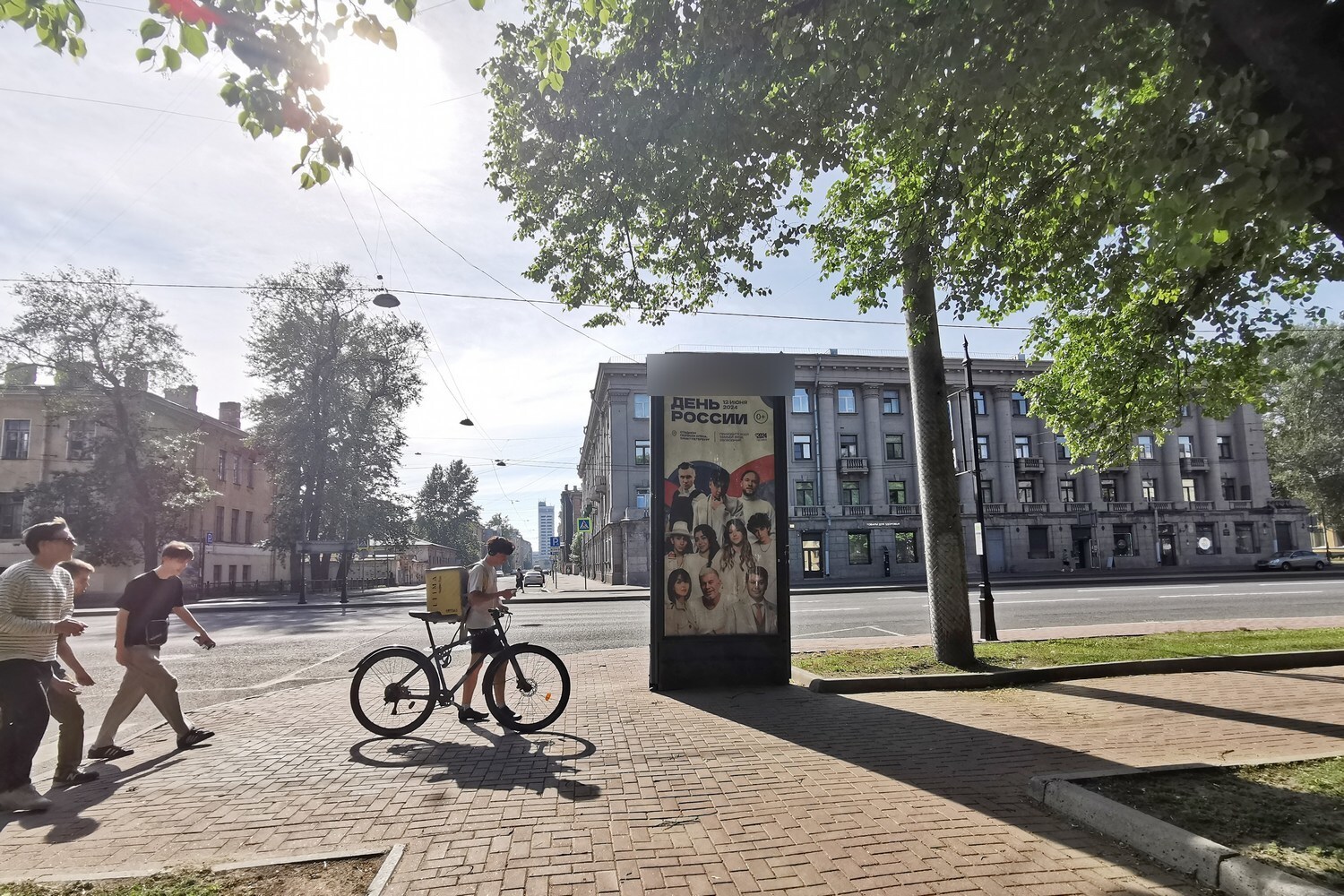 Фотография рекламного носителя, тип: Пиллар 3x1.4, адрес: Измайловский пр-т., д.6 Х 3-я Красноармейская ул., Санкт-Петербург, Россия. Сторона С №541583