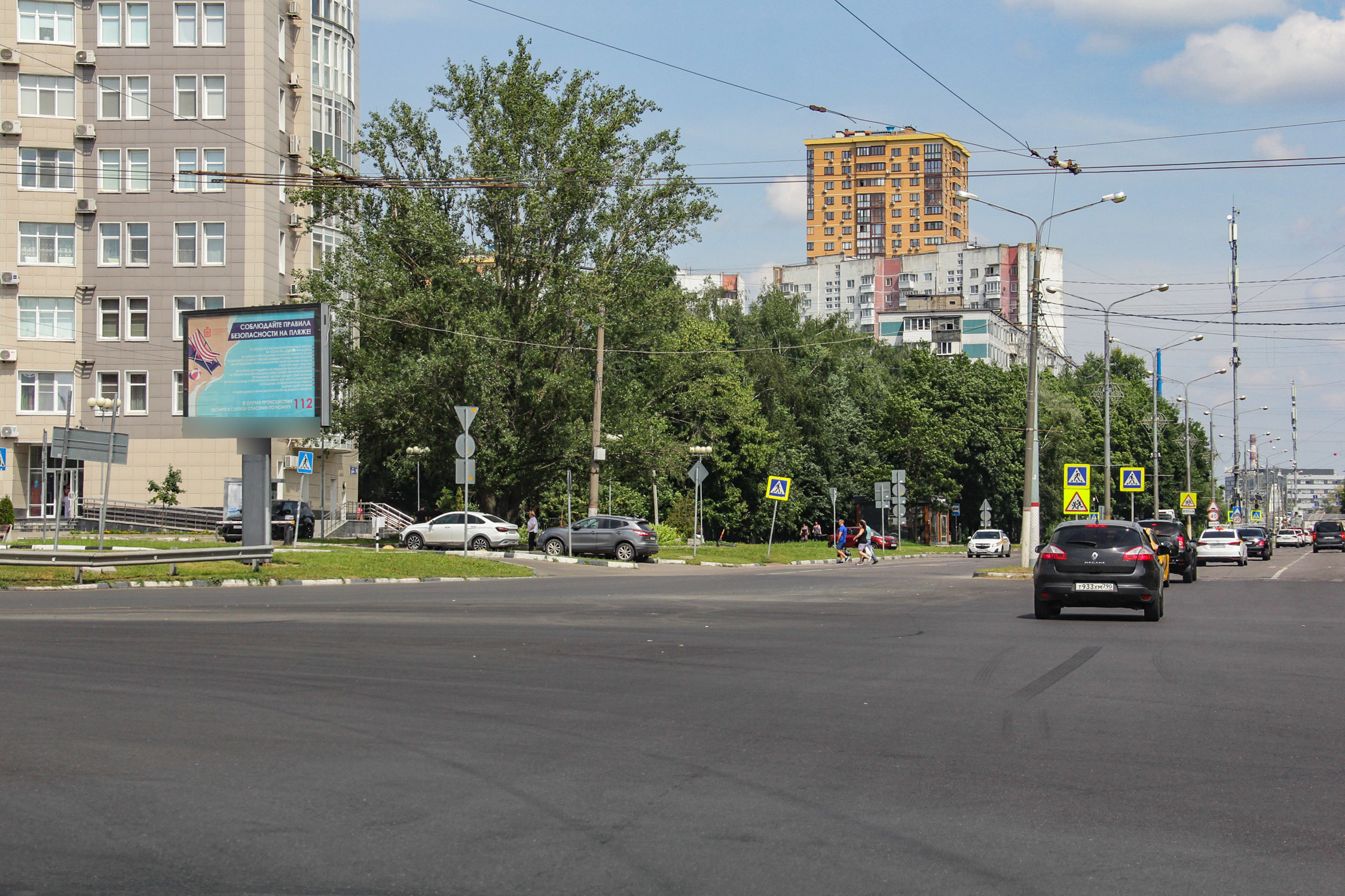 Фотография рекламного носителя, тип: Ситиборд 2.7x3.7, адрес: Дружбы ул., д.1А, Химки, Московская область, Россия. Сторона Б1-Б5 №818723