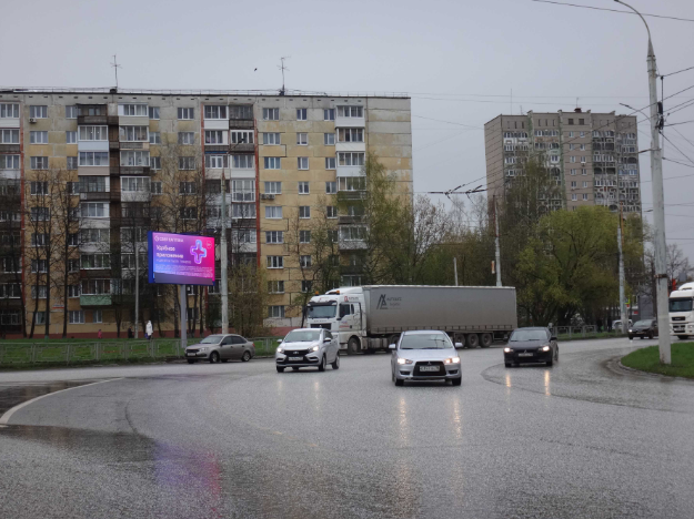 Фотография рекламного носителя, тип: Билборд 3x6, адрес: Автозаводская ул. Х Петрова ул., поз.1, Ижевск, Республика Удмуртия, Россия. Сторона А1 №1327954