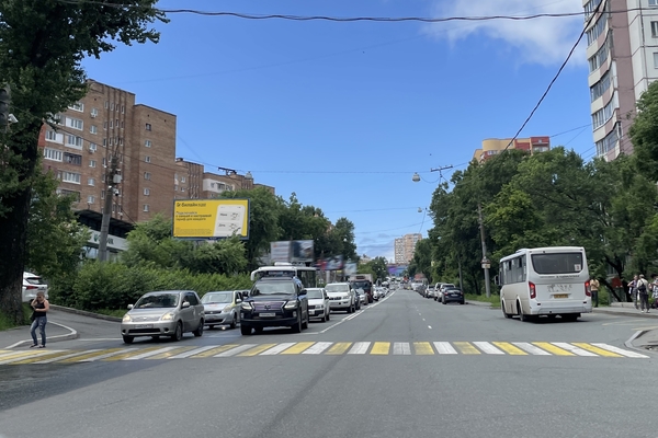 Фотография рекламного носителя, тип: Билборд 3x6, адрес: Океанский пр-т., д.110, Владивосток, Приморский край, Россия. Сторона Б №154074