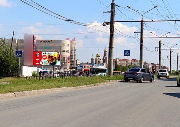 Фотография рекламного носителя, тип: Билборд 3x6, адрес: Комарова пр-т., д.2, Омск, Омская область, Россия. Сторона Б №616958