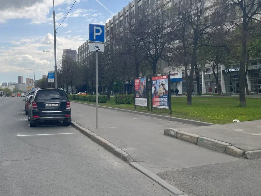 Фотография рекламного носителя, тип: Афиша 1.75x1.8, адрес: Марксистская ул., д.34, стенд 1, Москва, Россия. Сторона A №865377