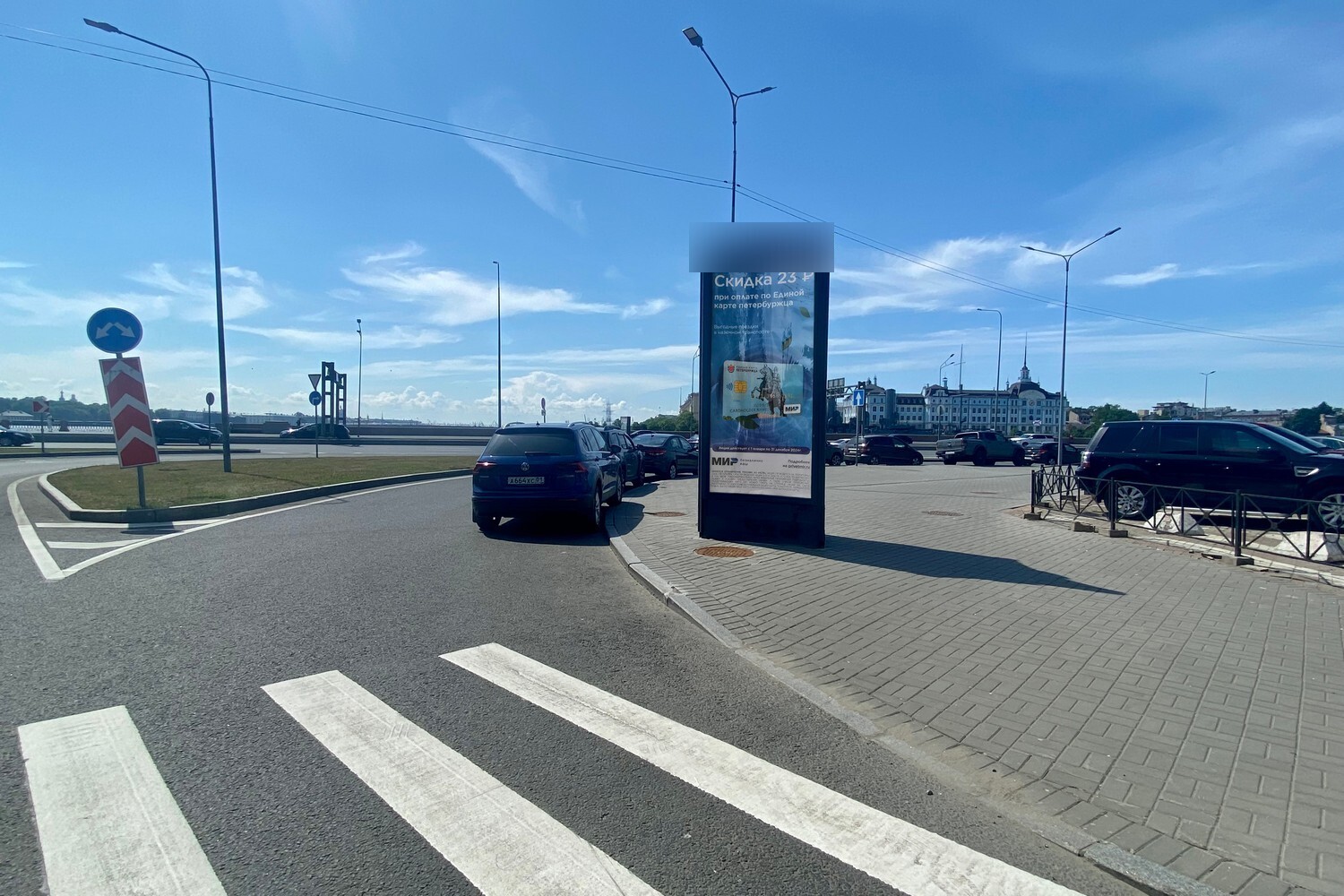 Фотография рекламного носителя, тип: Пиллар 3x1.4, адрес: Большой Сампсониевский пр-т., д.2 Х Пироговская наб., Санкт-Петербург, Россия. Сторона А №687588