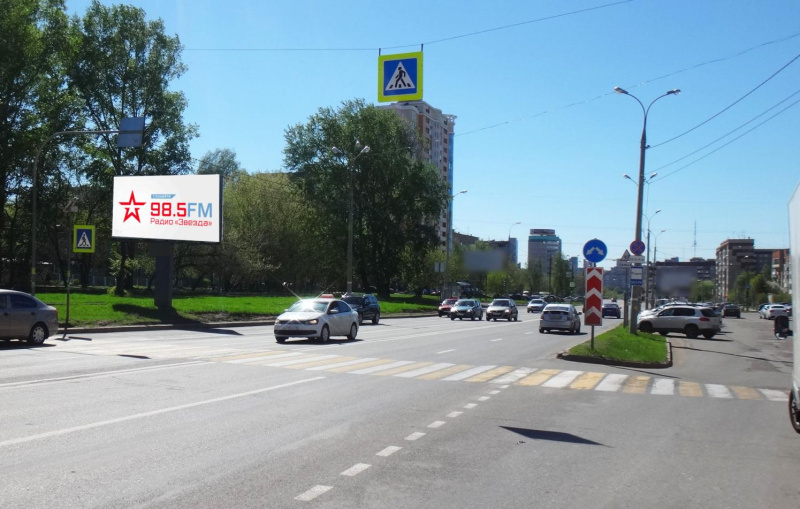 Фотография рекламного носителя, тип: Билборд 3x6, адрес: 10 лет Октября ул., ТЦ Октябрьский, поз.2, Ижевск, Республика Удмуртия, Россия. Сторона B №670345