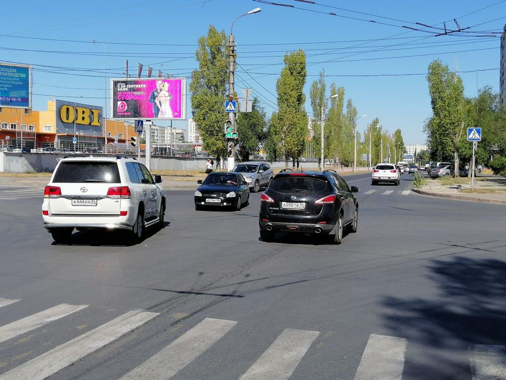 Фотография рекламного носителя, тип: Билборд 3x6, адрес: 30-летия Победы б-р. Х Симонова ул., Волгоград, Волгоградская область, Россия. Сторона B1-B3 №82989