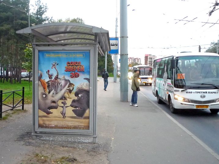 Фотография рекламного носителя, тип: Остановка 1.8x1.2, адрес: Светлановский пр-т., д.47, ост. Жака Дюкло ул., Санкт-Петербург, Россия. Сторона Б №129770