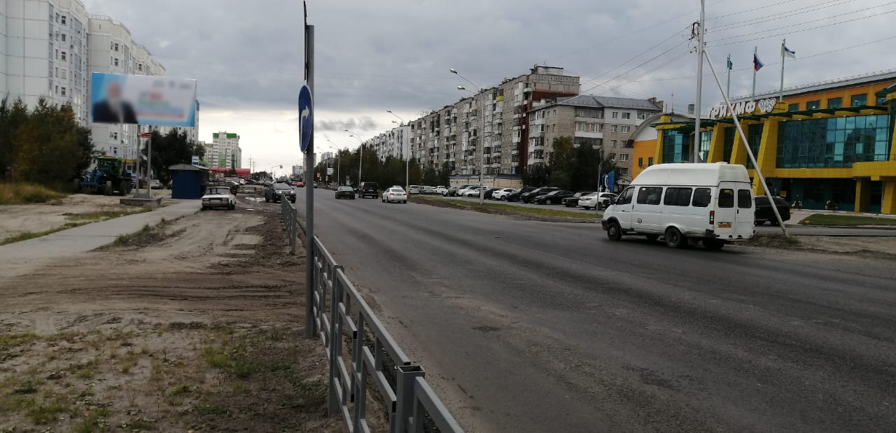 Фотография рекламного носителя, тип: Билборд 3x6, адрес: Ханты-Мансийская ул., д.41Б, Нижневартовск, Ханты-Мансийский автономный округ – Югра, Россия. Сторона Б №1068776