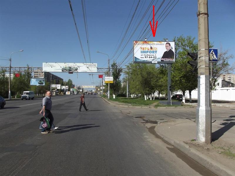 Фотография рекламного носителя, тип: Билборд 3x6, адрес: Николая Отрады ул. Х Богомольцев ул., Ресторан - "Rostic"s Авто", Волгоград, Волгоградская область, Россия. Сторона А №82975