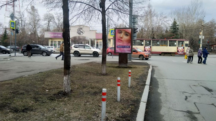 Фотография рекламного носителя, тип: Пилон, адрес: Плеханова ул., д.47 Х Цвиллинга ул., Челябинск, Челябинская область, Россия. Сторона В №1022361