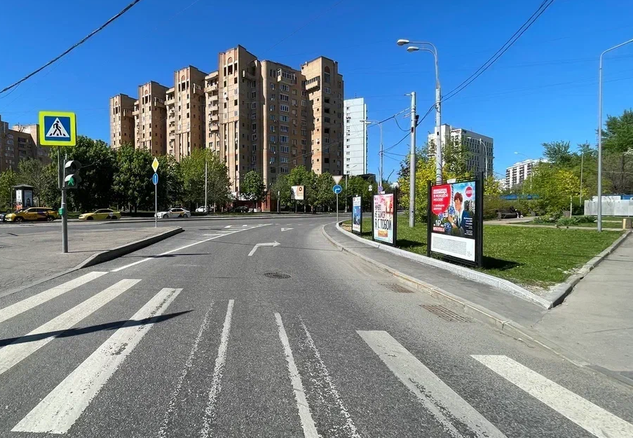 Фотография рекламного носителя, тип: Афиша 1.75x1.8, адрес: Нижегородская ул., д.1, стенд 2, Москва, Россия. Сторона А №887083