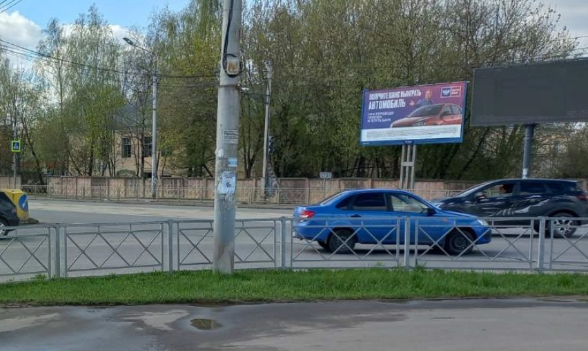 Фотография рекламного носителя, тип: Билборд 3x6, адрес: Фрунзе ул. Х Кутузова ул., Смоленск, Смоленская область, Россия. Сторона А1 №1327955