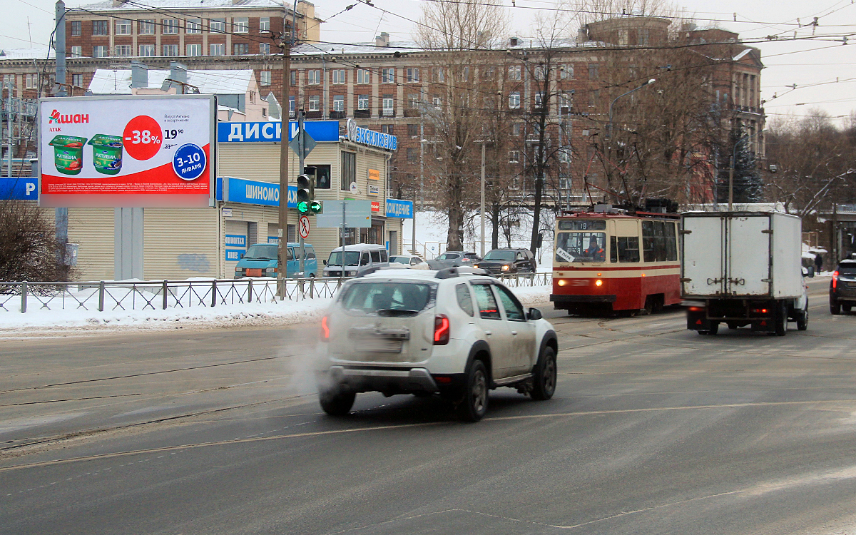 Фотография рекламного носителя, тип: Билборд 3x6, адрес: Сердобольская ул., д.3, корп.2 Х Студентческая ул., Санкт-Петербург, Россия. Сторона B №171864