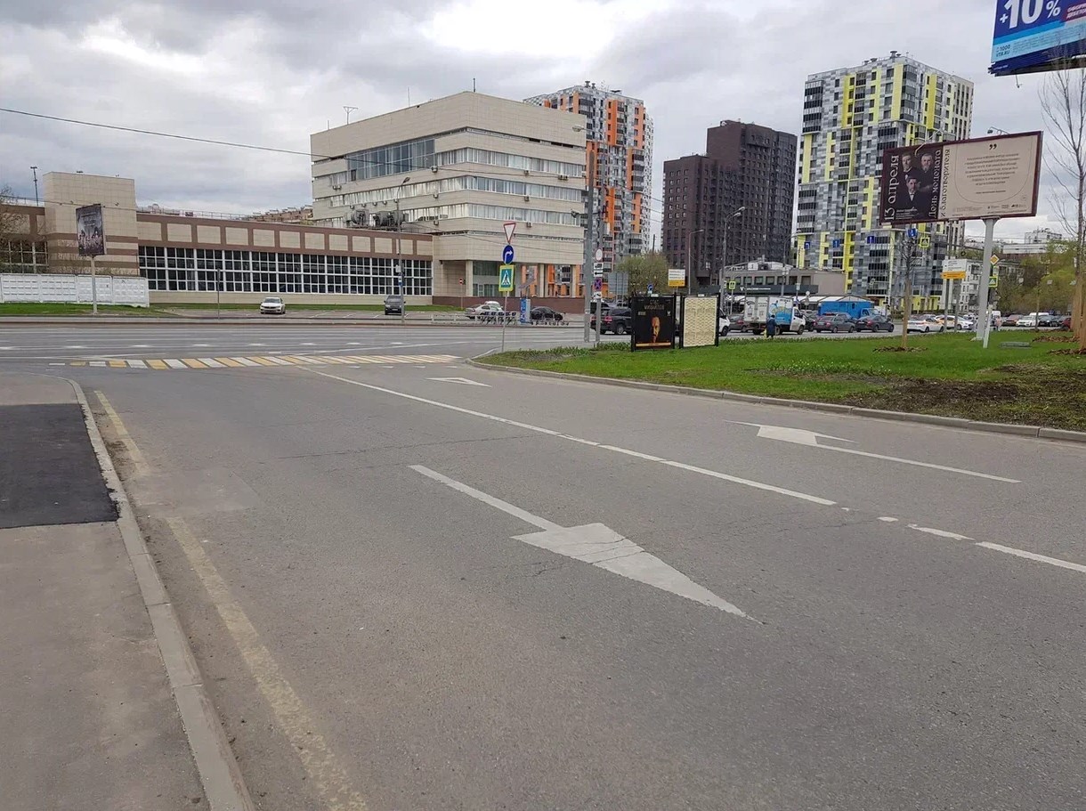 Фотография рекламного носителя, тип: Афиша 1.75x1.8, адрес: Севастопольский пр-т., д.17, корп.1, стенд 2, Москва, Россия. Сторона B №1350055