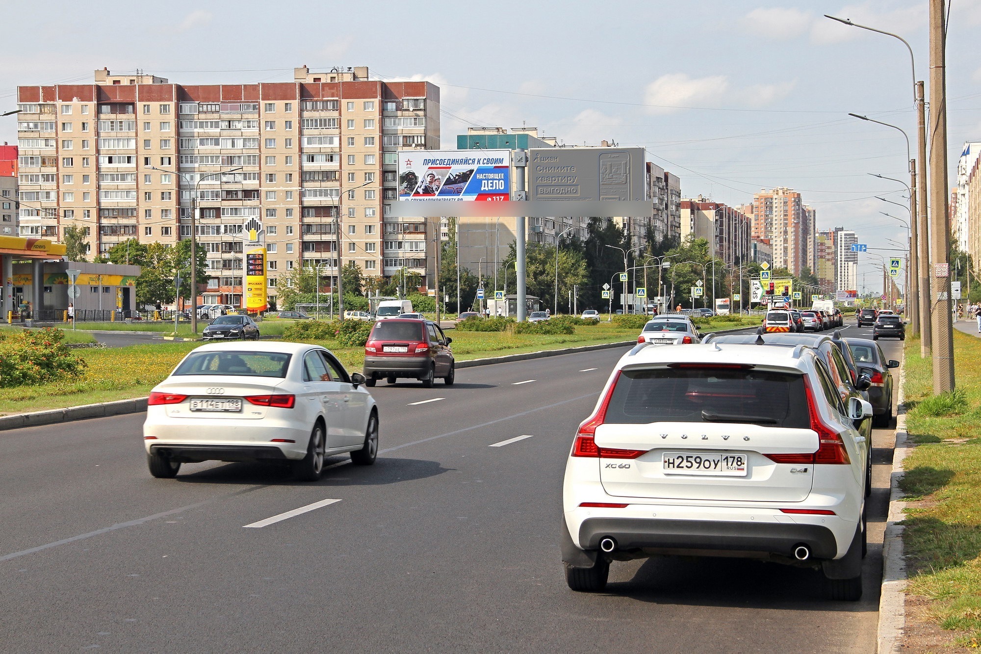 Фотография рекламного носителя, тип: Билборд 3x6, адрес: Королева пр-т., д.40 Х Ольховая ул., Санкт-Петербург, Россия. Сторона А3 №119287