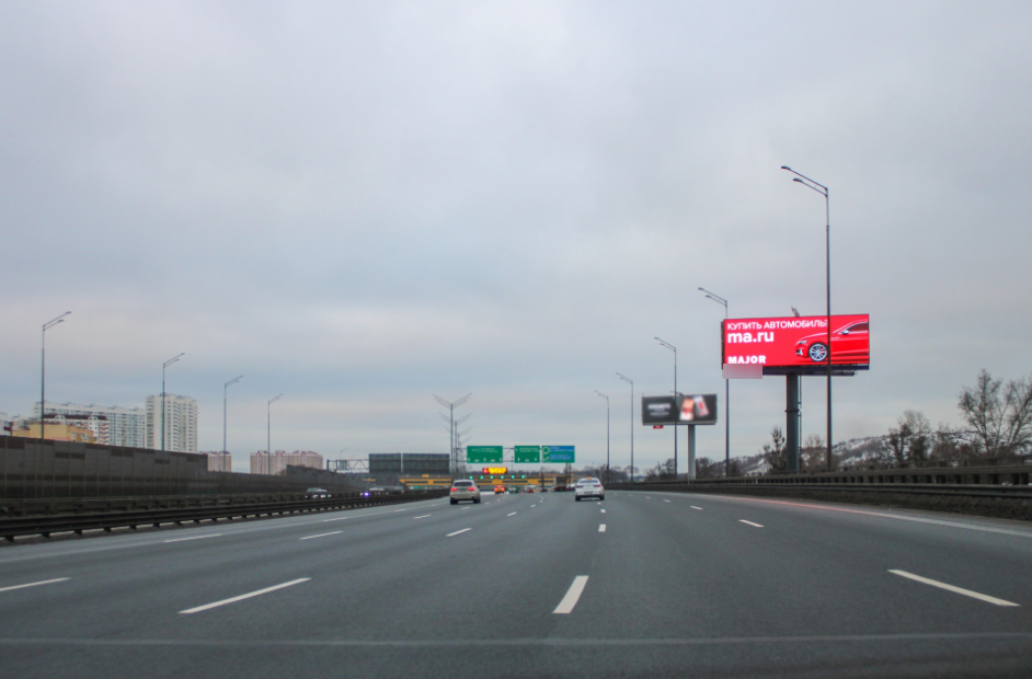 Фотография рекламного носителя, тип: Суперсайт 4x12, адрес: М-11 а/д, 500м, Химки, Московская область, Россия. Сторона А1 №1327459