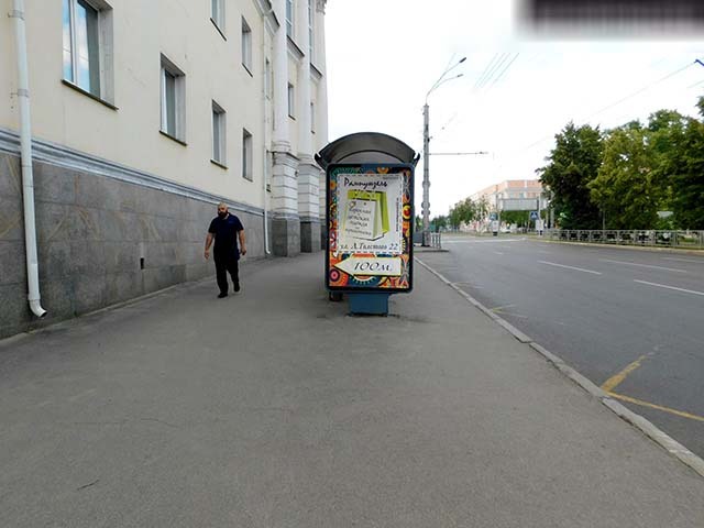 Фотография рекламного носителя, тип: Остановка 1.8x1.2, адрес: Ленина пр-т., д.23 Х Анатолия ул., д.25, Барнаул, Алтайский край, Россия. Сторона Б1 №195532