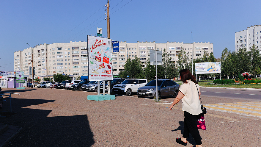 Фотография рекламного носителя, тип: Билборд 3x6, адрес: Интернациональная ул., напротив центрального рынка, поз.1, Елабуга, Республика Татарстан, Россия. Сторона B №835724