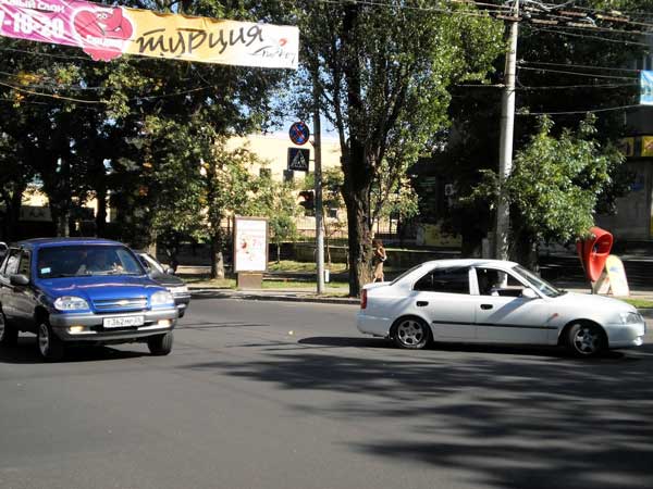 Фотография рекламного носителя, тип: Ситиформат 1.8x1.2, адрес: Ленина ул., д.326 Х Л. Толстого ул., Ставрополь, Ставропольский край, Россия. Сторона A №216463