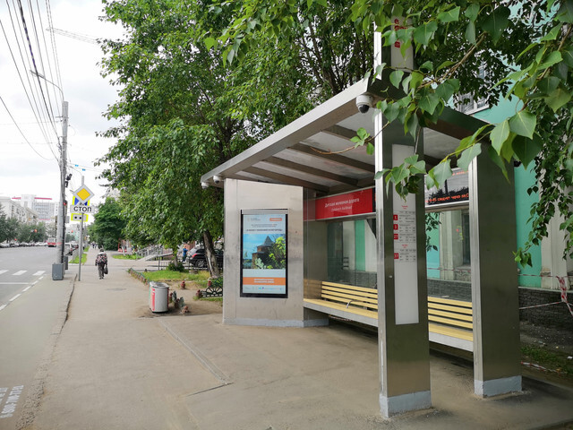 Фотография рекламного носителя, тип: Остановка, адрес: Октябрьской революции ул., ост. Детская железная дорога, поз.1, Нижний Новгород, Нижегородская область, Россия. Сторона A+B №870018