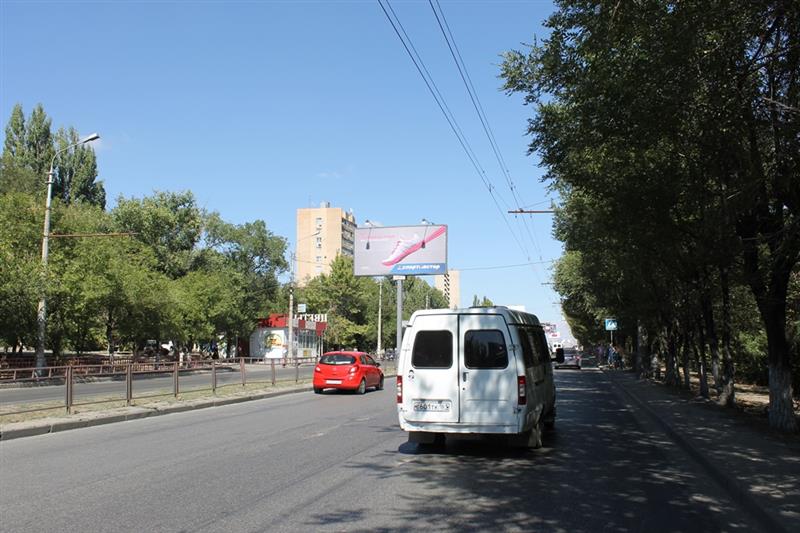 Фотография рекламного носителя, тип: Билборд 3x6, адрес: 64-ой Армии ул. Х Никитина ул., Волгоград, Волгоградская область, Россия. Сторона A1 №82979