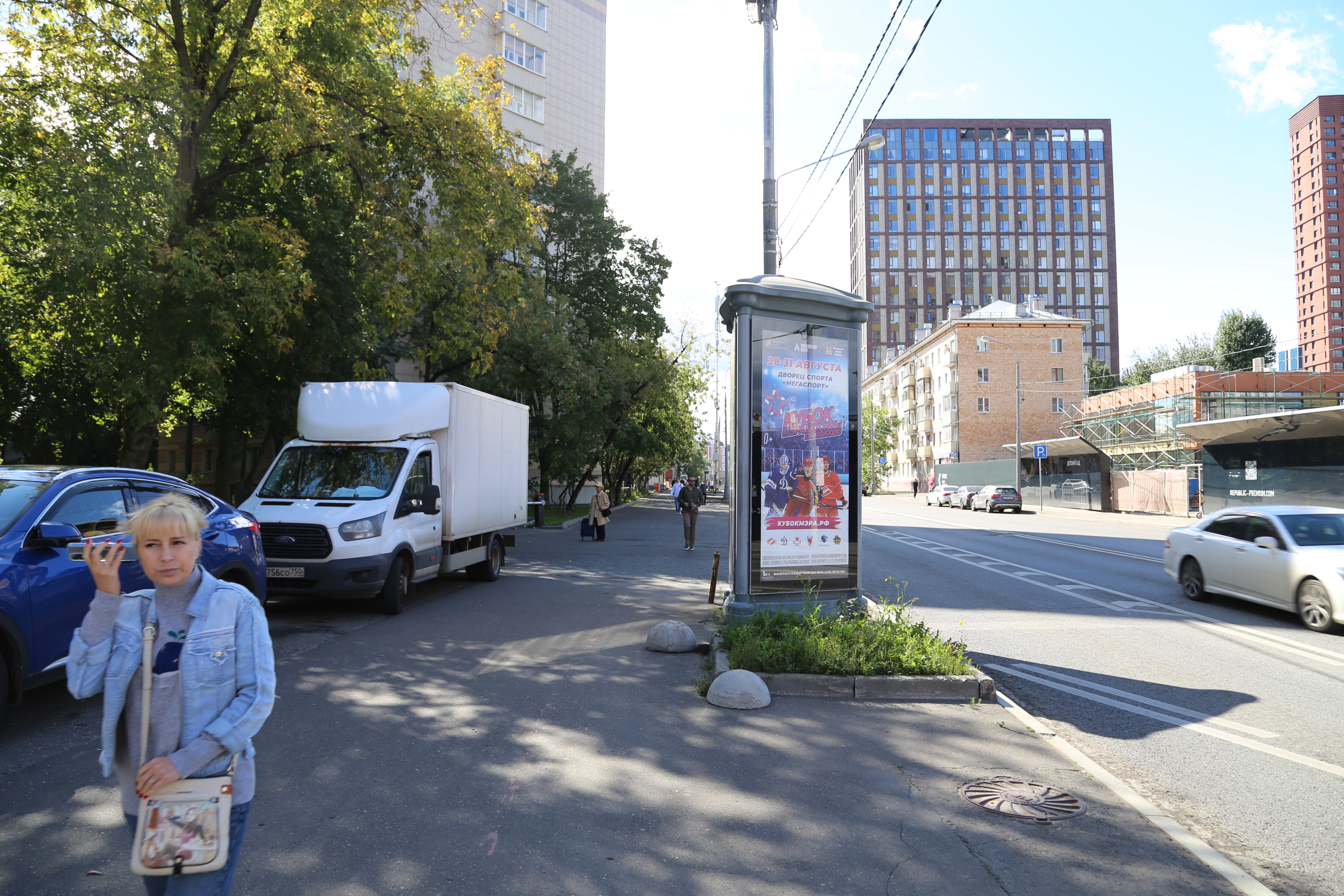 Фотография рекламного носителя, тип: Пиллар 3x1.4, адрес: Пресненский Вал ул. Х Грузинская М. ул., д.41, Москва, Россия. Сторона B №16484