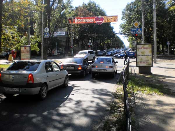 Фотография рекламного носителя, тип: Ситиформат 1.8x1.2, адрес: Ленина ул., д.326 Х Л. Толстого ул., Ставрополь, Ставропольский край, Россия. Сторона B №216464