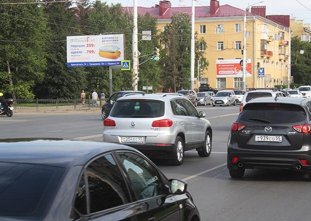 Фотография рекламного носителя, тип: Билборд 3x6, адрес: Красный путь ул., д.74 Х 7-я Северная ул., Омск, Омская область, Россия. Сторона Б №616926