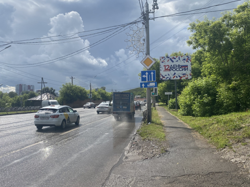 Фотография рекламного носителя, тип: Нестандартный билборд, адрес: Брянская ул., д.30/1, Красноярск, Красноярский край, Россия. Сторона А №592887