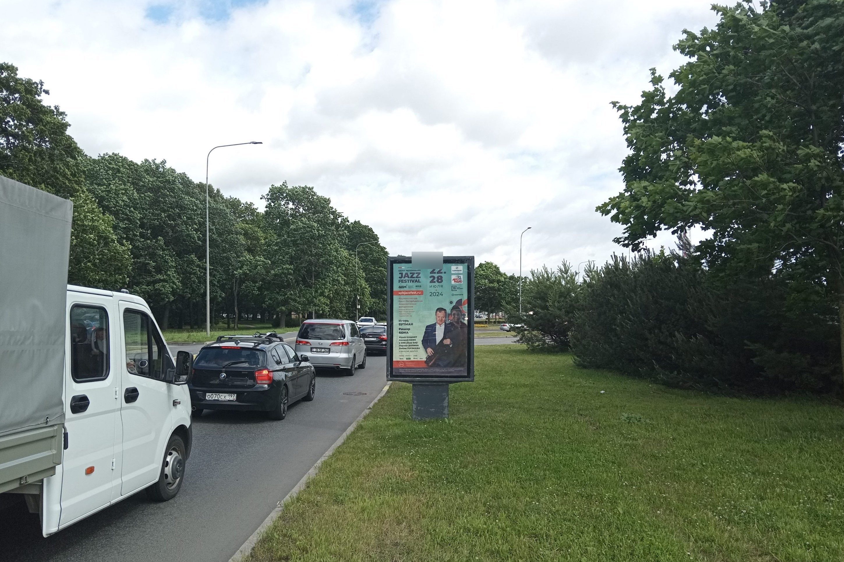 Фотография рекламного носителя, тип: Ситиформат 1.8x1.2, адрес: Ушаковская наб., д.17, Санкт-Петербург, Россия. Сторона А №768066