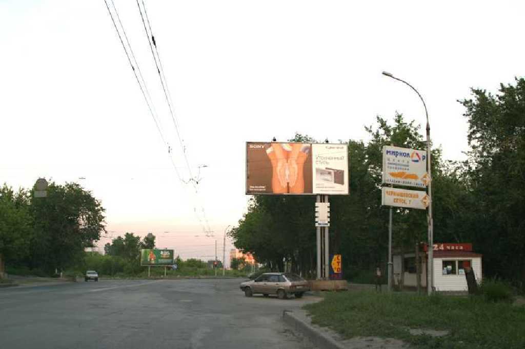 Фотография рекламного носителя, тип: Билборд 3x6, адрес: Владимировская ул. Х Чернышевский спуск, Новосибирск, Новосибирская область, Россия. Сторона A №183666