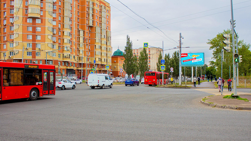 Фотография рекламного носителя, тип: Билборд 3x6, адрес: Чуйкова ул. Х Амирхана ул., Казань, Республика Татарстан, Россия. Сторона A1-A10 №674725