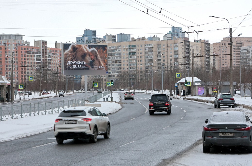 Фотография рекламного носителя, тип: Билборд 3x6, адрес: Кораблестроителей пр-т., д.42, Санкт-Петербург, Россия. Сторона А2 №119285