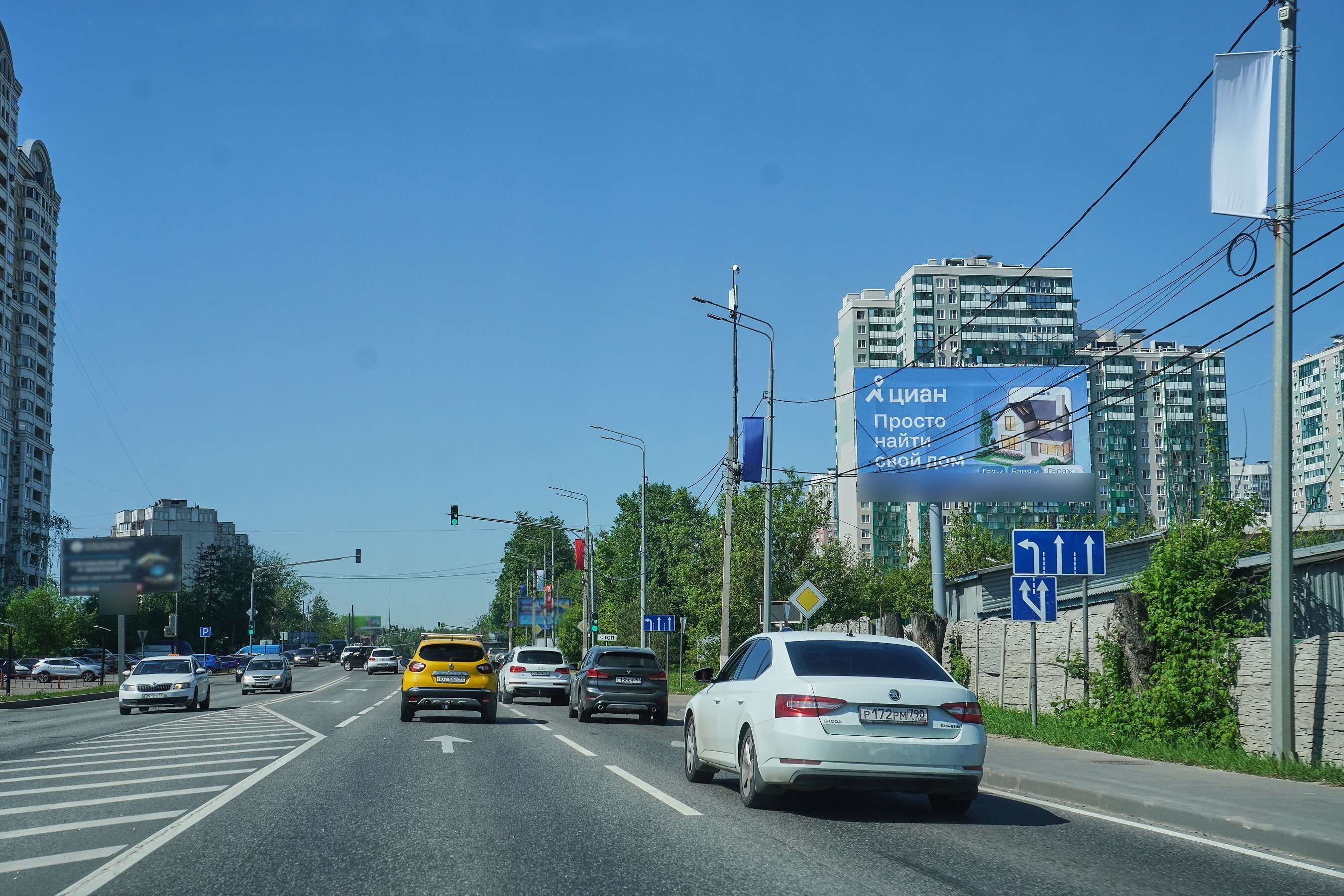 Фотография рекламного носителя, тип: Билборд 3x6, адрес: Волоколамское ш., 25 840м, Красногорск, Московская область, Россия. Сторона А №832751