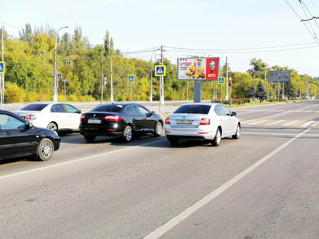 Фотография рекламного носителя, тип: Билборд 3x6, адрес: Ленина пр-т. Х Германа Титова ул., Волгоград, Волгоградская область, Россия. Сторона A4-A6 №82986