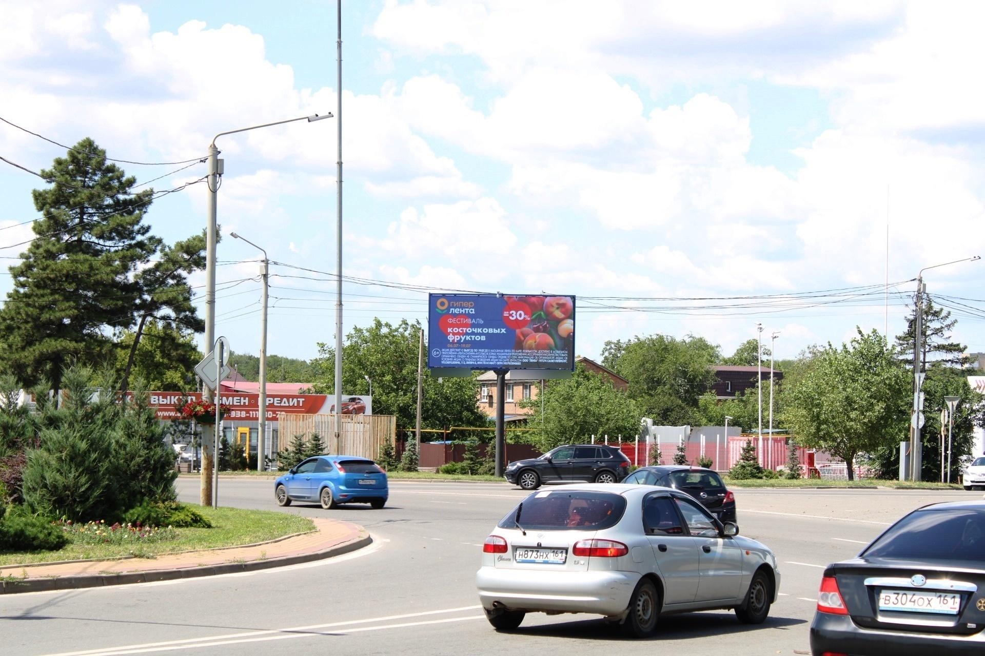 Фотография рекламного носителя, тип: Билборд 3x6, адрес: Шолохова пр-т., въезд в Ростов, Ростов-на-Дону, Ростовская область, Россия. Сторона А №841971