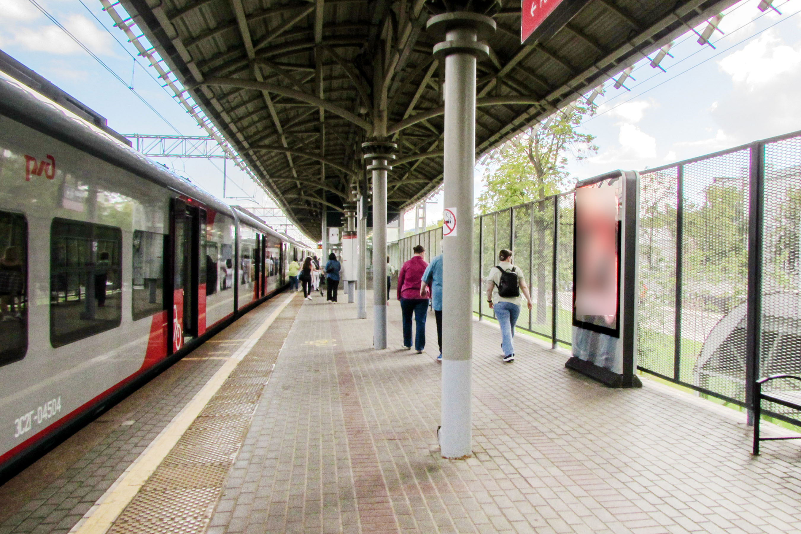 Фотография рекламного носителя, тип: Ситиформат 1.8x1.2, адрес: Ботанический Сад платформа 1, Москва, Россия. Сторона A №698062