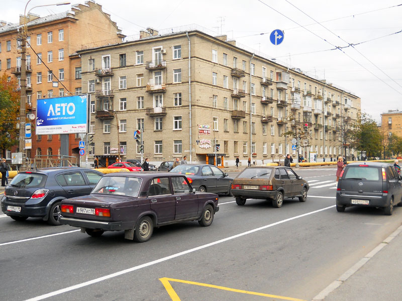 Фотография рекламного носителя, тип: Билборд 3x6, адрес: Благодатная ул. Х Варшавская ул., д.9, корп.1, Санкт-Петербург, Россия. Сторона В №165140