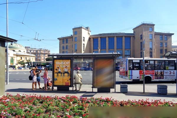 Фотография рекламного носителя, тип: Остановка 1.8x1.2, адрес: Стачек пр-т., д.9, поз.1, Санкт-Петербург, Россия. Сторона Б1 №140764