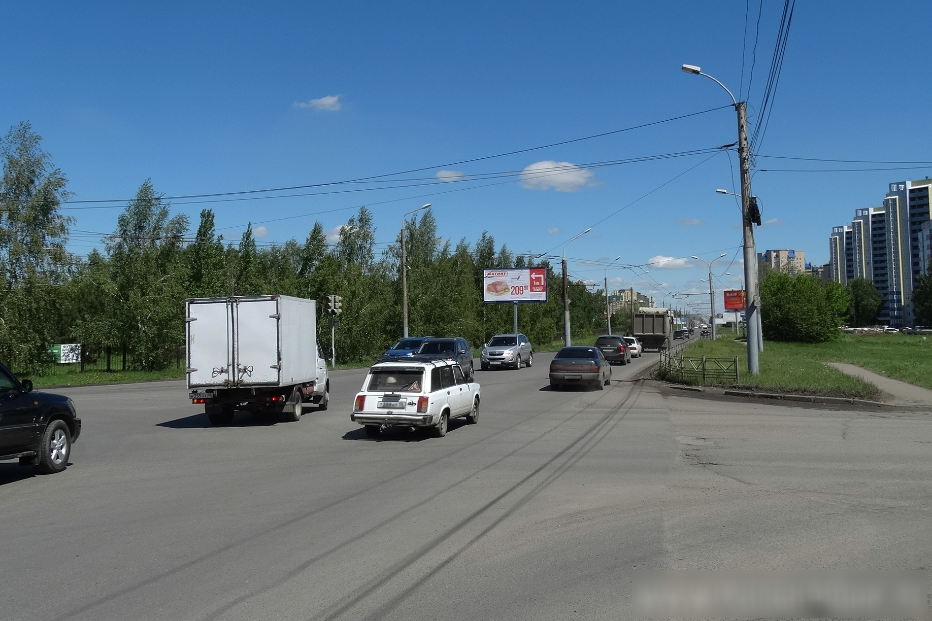 Фотография рекламного носителя, тип: Билборд 3x6, адрес: Архитекторов ул. Х Ватутина ул., Омск, Омская область, Россия. Сторона Б №124958