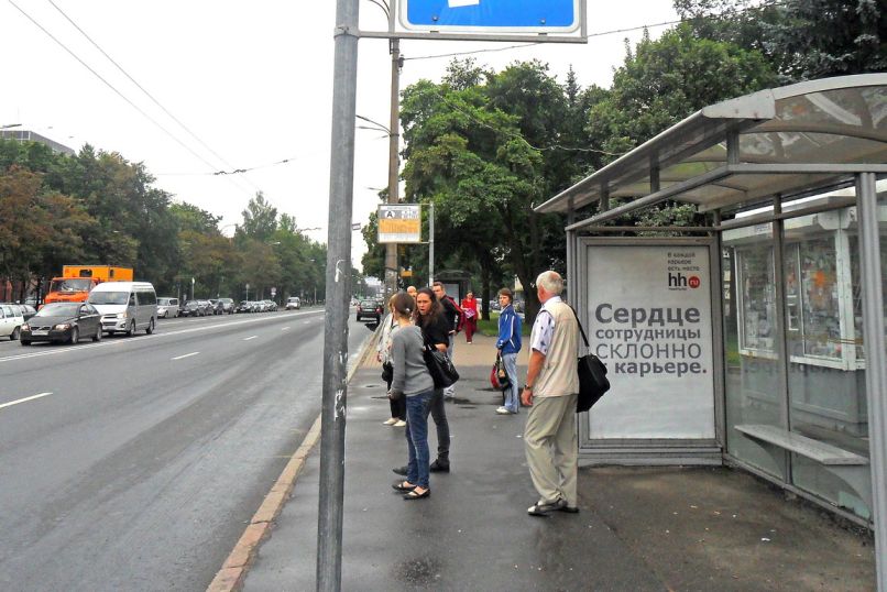 Фотография рекламного носителя, тип: Остановка 1.8x1.2, адрес: Тореза пр-т., д.36, Санкт-Петербург, Россия. Сторона А №129785