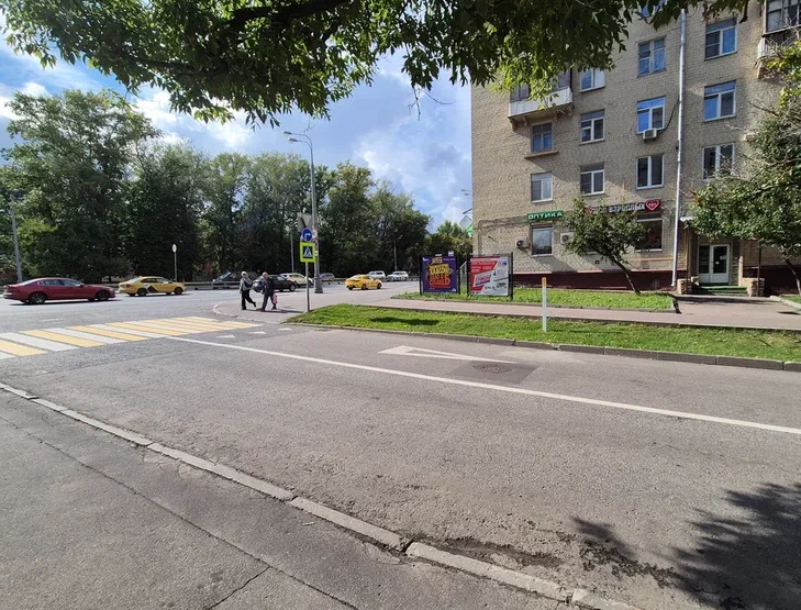 Фотография рекламного носителя, тип: Афиша 1.75x1.8, адрес: Ленинградское ш., д.96, стенд 1, Москва, Россия. Сторона A №821723