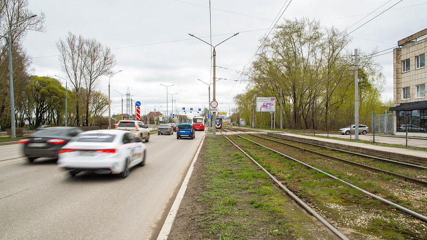 Фотография рекламного носителя, тип: Ситиборд 2.7x3.7, адрес: Гагарина б-р., д.86, Пермь, Пермский край, Россия. Сторона А №759128