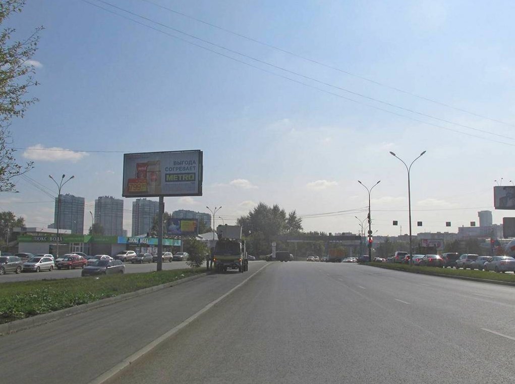 Фотография рекламного носителя, тип: Билборд 3x6, адрес: Бебеля ул. X Халтурина ул. X Готвальда ул., Екатеринбург, Свердловская область, Россия. Сторона B №562909