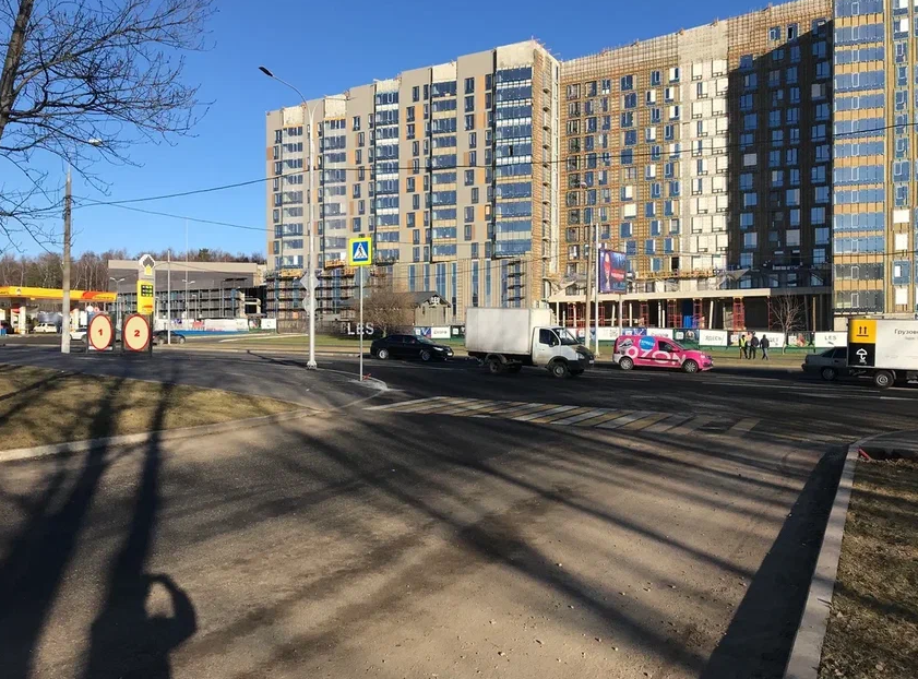 Фотография рекламного носителя, тип: Афиша 1.75x1.8, адрес: Новоясеневский пр-т., д.8, стенд 2, Москва, Россия. Сторона B №873704