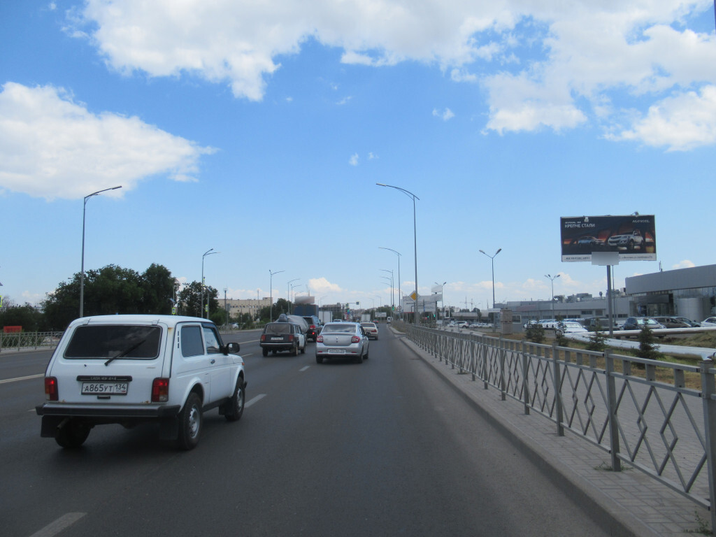 Фотография рекламного носителя, тип: Билборд 3x6, адрес: Авиаторов ш., поз.1, Волгоград, Волгоградская область, Россия. Сторона А №111217