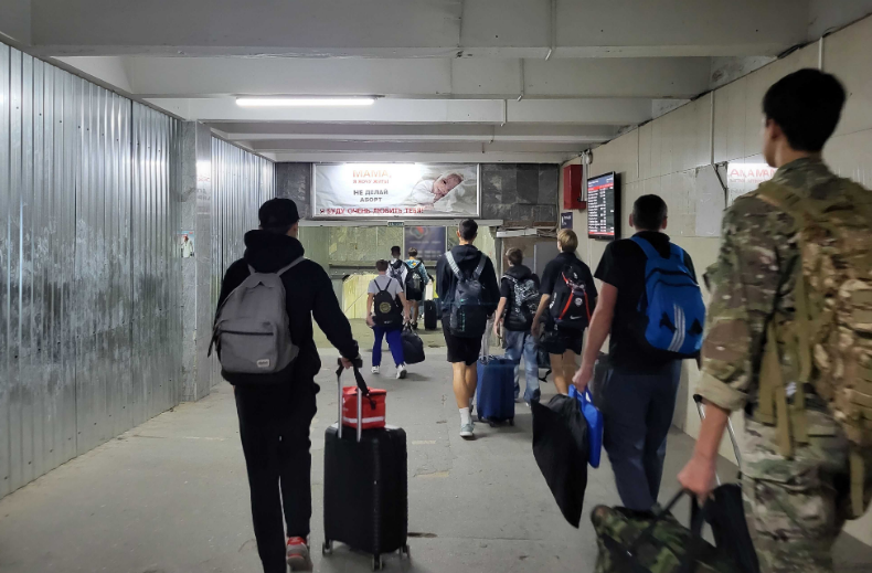 Фотография рекламного носителя, тип: Лайтбокс, адрес: ЖД вокзал «Саратов-1», Привокзальная пл., д.1, Саратов, Саратовская область, Россия. Сторона/вариант А №991214