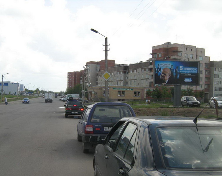Фотография рекламного носителя, тип: Билборд 3x6, адрес: Генерала Кныша ул. Х Авиатриссы Зверевой ул., Гатчина, Ленинградская область, Россия. Сторона А №131790