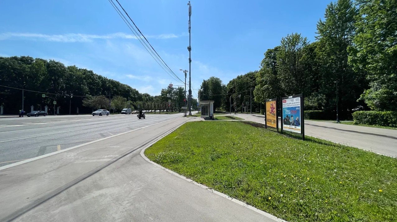 Фотография рекламного носителя, тип: Афиша 1.75x1.8, адрес: Мичуринский пр-т., д.6-8, поз.2, стенд 2, Москва, Россия. Сторона A №887055