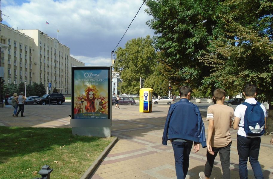 Фотография рекламного носителя, тип: Ситиформат 1.8x1.2, адрес: Красная ул., д.33, поз.2, Краснодар, Краснодарский край, Россия. Сторона Б1-Б6 №492590