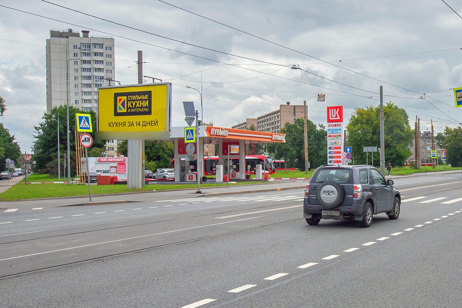 Фотография рекламного носителя, тип: Билборд 3x6, адрес: Трефолева ул. Х Оборонная ул., д.30, Санкт-Петербург, Россия. Сторона B №169753